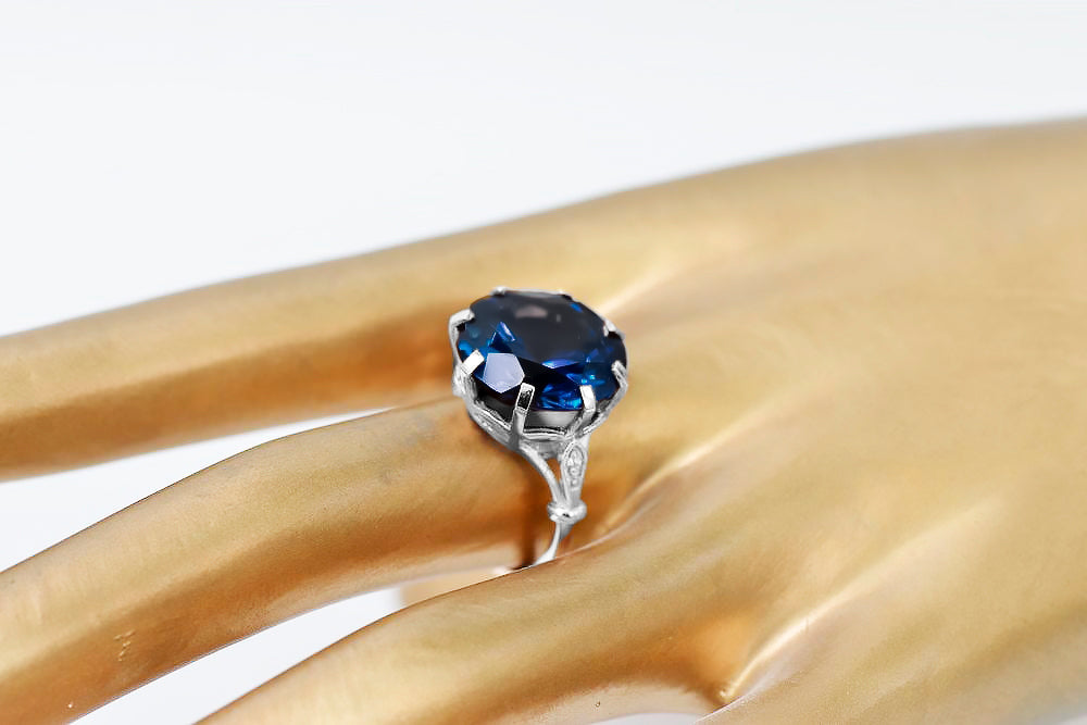 Vintage Sapphire Ring in Sterling Silver (vrc073s-sp)
