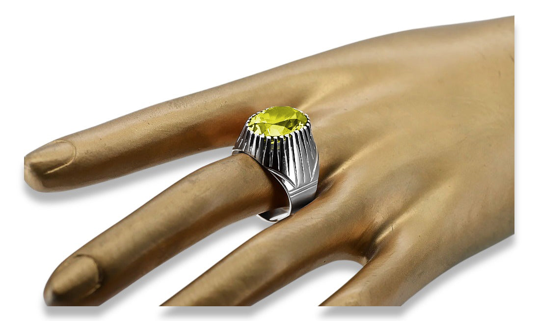 Vintage Yellow Peridot Ring in Sterling Silver (vrc048s-yp) — close-up of the stone and setting