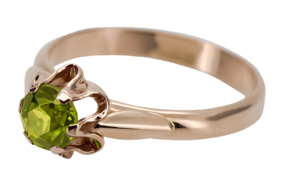 Vintage Yellow Peridot Ring in 14K Rose Gold (vrc094r-yp) — close-up of the stone and setting