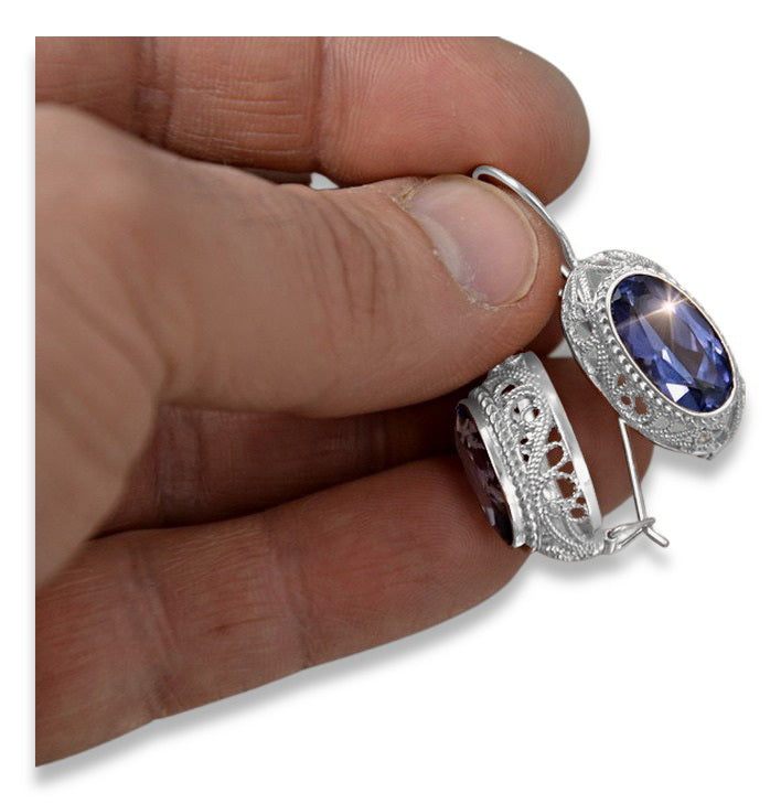 Vintage Alexandrite Earrings in Sterling Silver (vec023s-ax) — close-up of the stone and setting