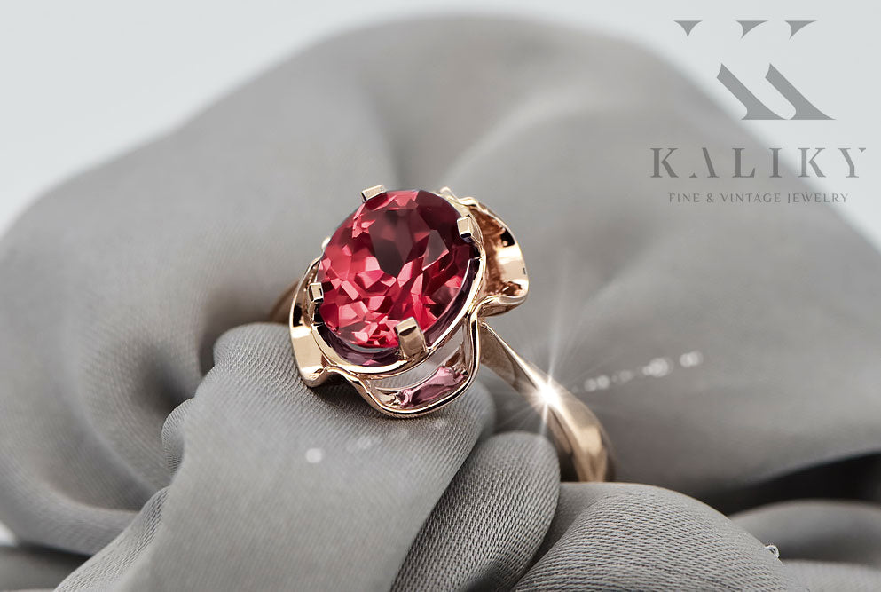 Vintage Ruby Ring in 14K Rose Gold (vrc206r-rb) — worn on the hand, showing profile