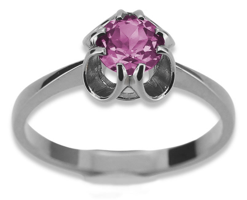 Vintage Amethyst Ring in Sterling Silver (vrc348s-am) — worn on the hand, showing profile