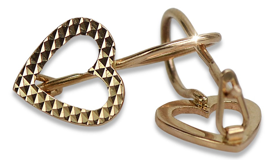 Vintage Heart Earrings in 14K Rose Gold (ven169) — close-up of the stone and setting
