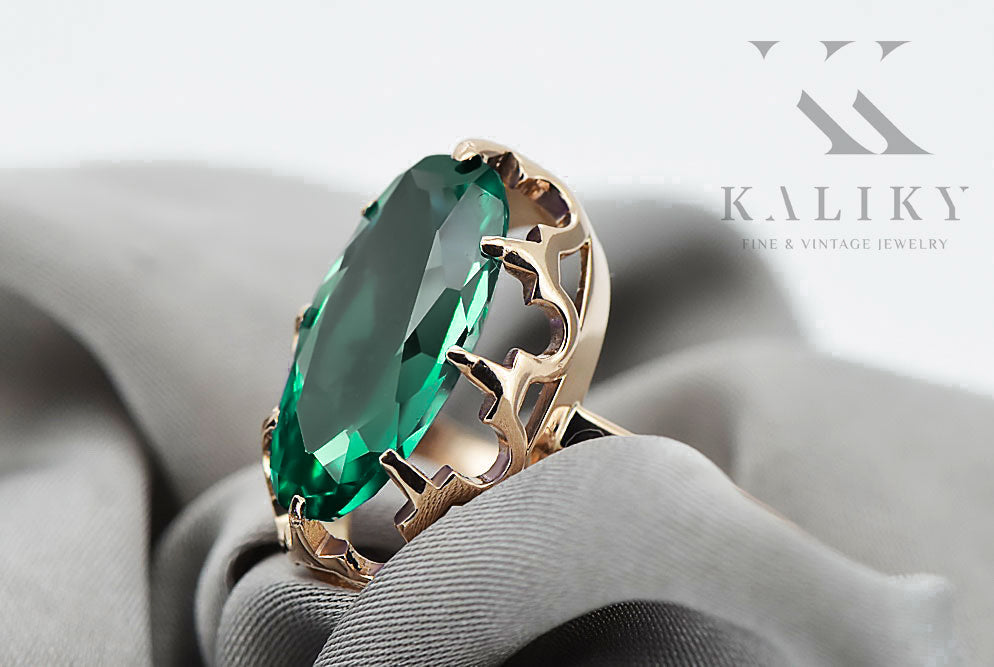 Vintage Emerald Ring in 14K Rose Gold (vrc253r-em) — side view showing the setting
