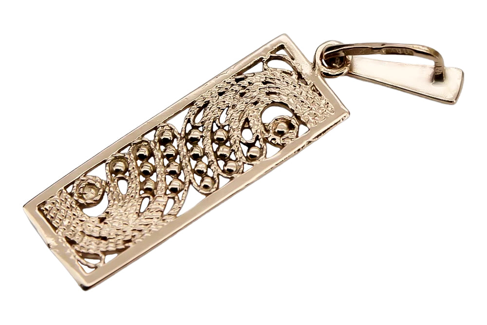 Vintage Square Pendant in 14K Rose Gold (vpn037) — side view showing the setting