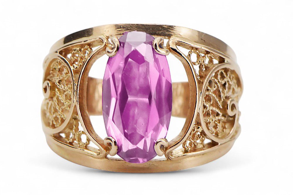 Vintage Amethyst Craft Ring in 14K Rose Gold (vrc057r-am) — close-up of the stone and setting