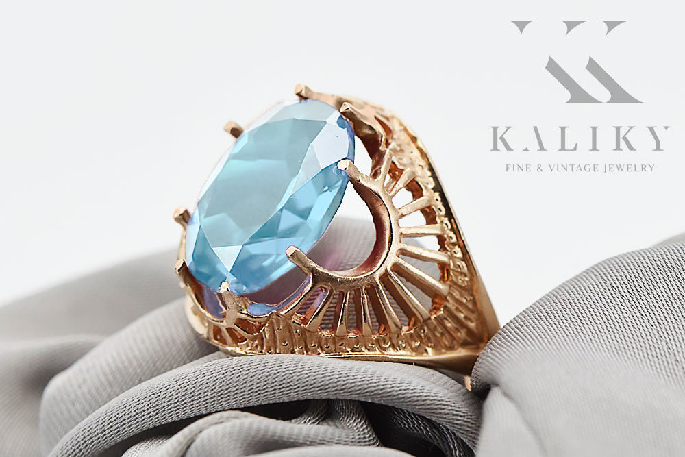 Vintage Aquamarine Ring in 14K Rose Gold (vrc003r-aq) — side view showing the setting