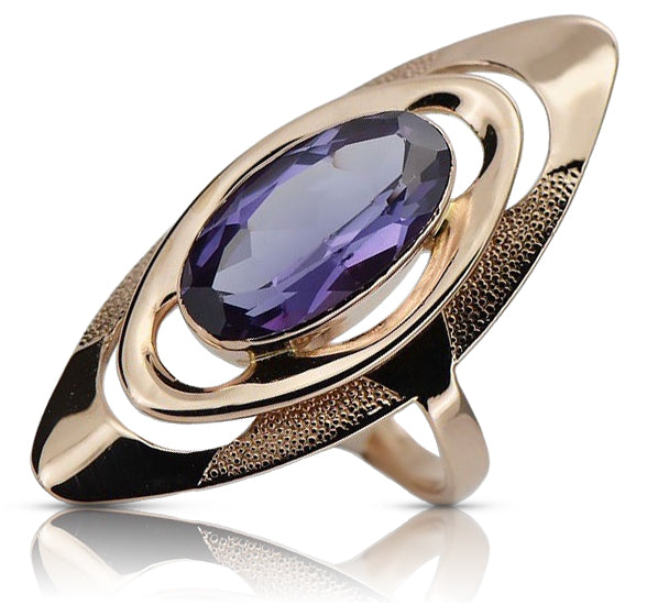 Vintage Alexandrite Ring in 14K Rose Gold (vrc189r-ax) — worn on the hand, showing profile