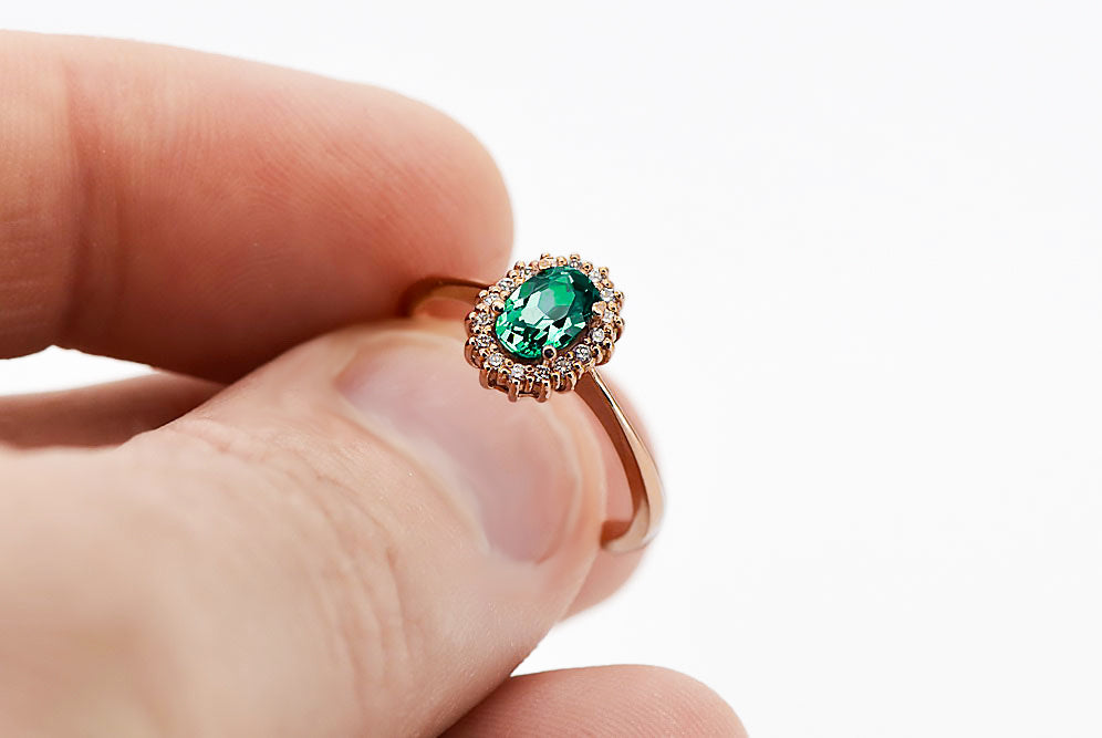 Vintage Emerald Craft Ring in 14K Rose Gold (crc009r-em) — worn on the hand, showing profile