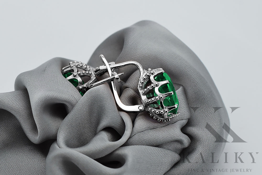 Vintage Emerald Earrings in Sterling Silver (vec079s-em) — back view with the clasp