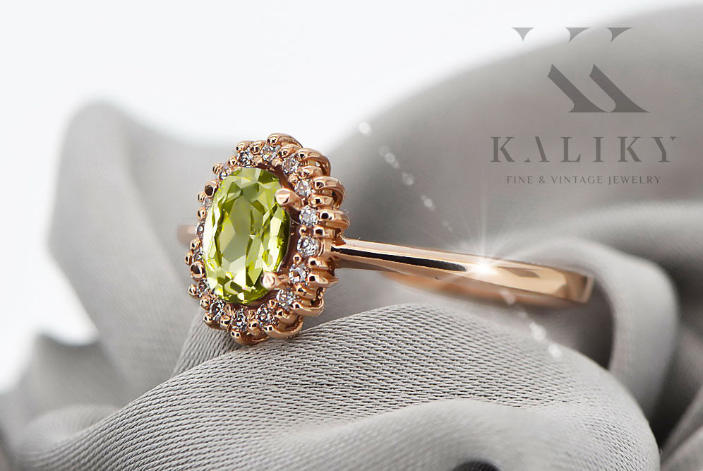 Vintage Yellow Peridot Ring in 14K Rose Gold (crc009r-yp) — close-up of the stone and setting