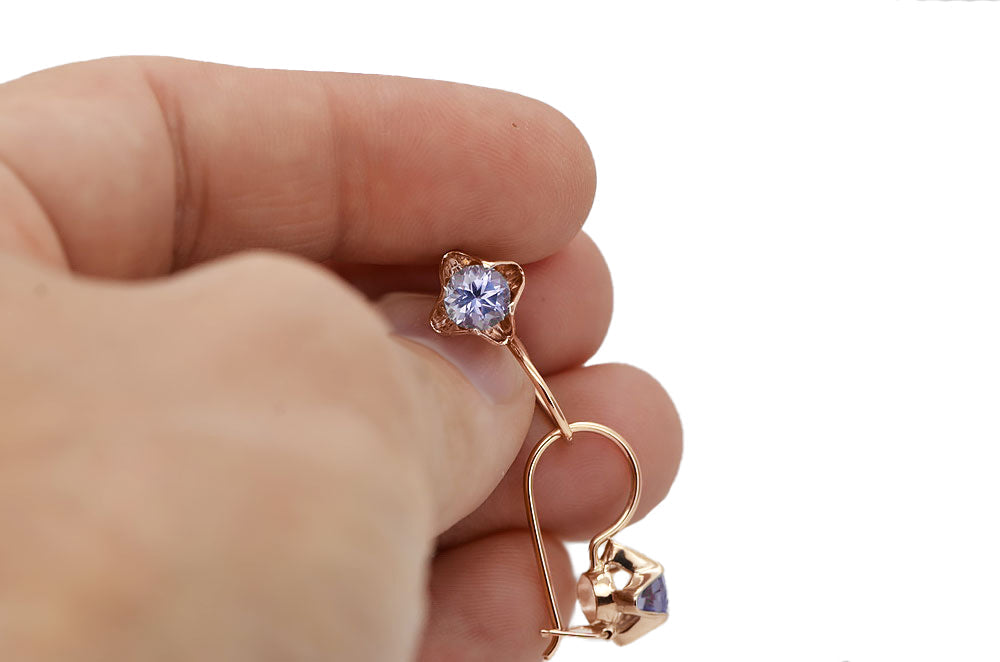 Vintage Alexandrite Earrings in 14K Rose Gold (vec142r-ax) — side view showing the setting