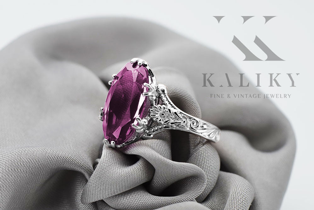 Vintage Amethyst Ring in Sterling Silver (vrc084s-am) — close-up of the hallmark on the inner band