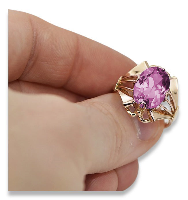 Vintage Amethyst Ring in 14K Rose Gold (vrc015r-am) — worn on the hand, showing profile