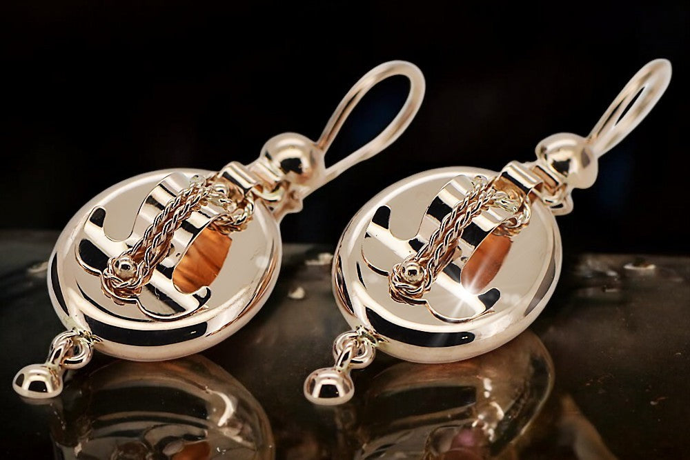 Vintage Samovar Earrings in 14K Rose Gold (ven244) — close-up of the stone and setting
