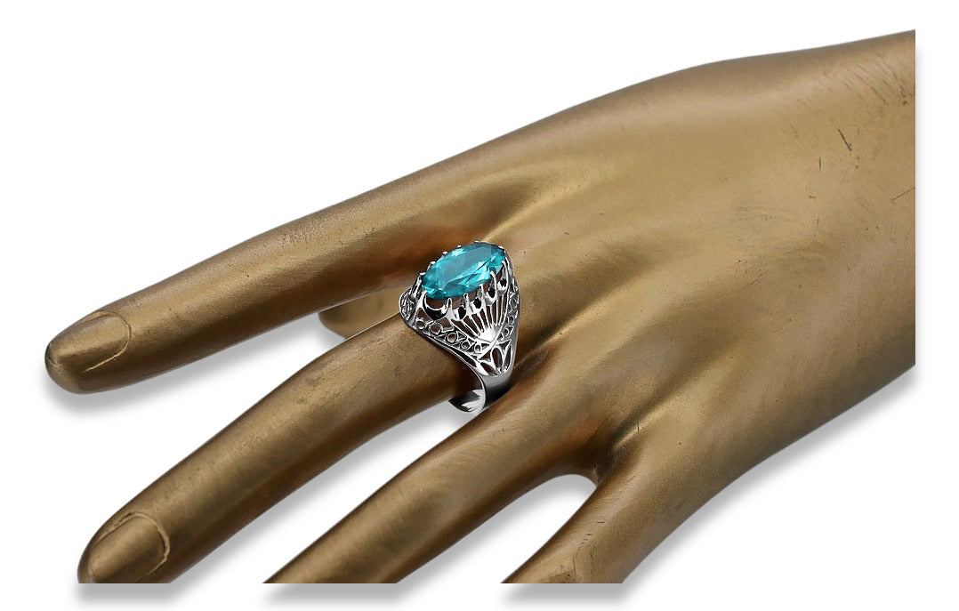Vintage Aquamarine Ring in Sterling Silver (vrc020s-aq) — close-up of the stone and setting