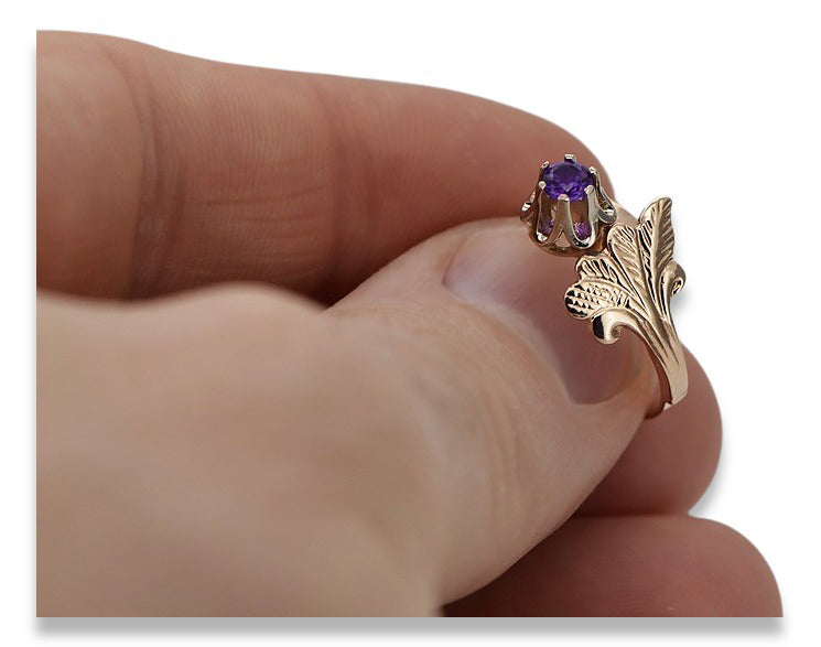 Vintage Alexandrite Ring in 14K Rose Gold (vrc169r-ax) — close-up of the stone and setting