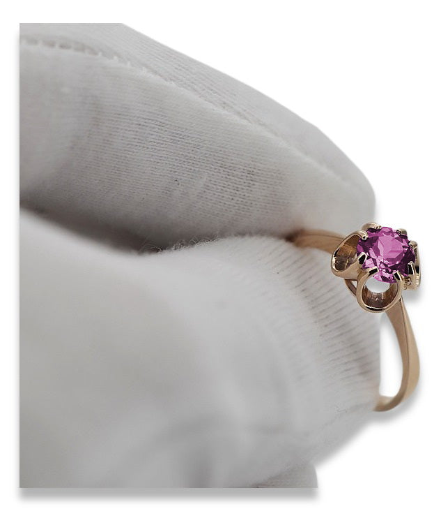 Vintage Amethyst Ring in 14K Rose Gold (vrc348r-am) — close-up of the stone and setting