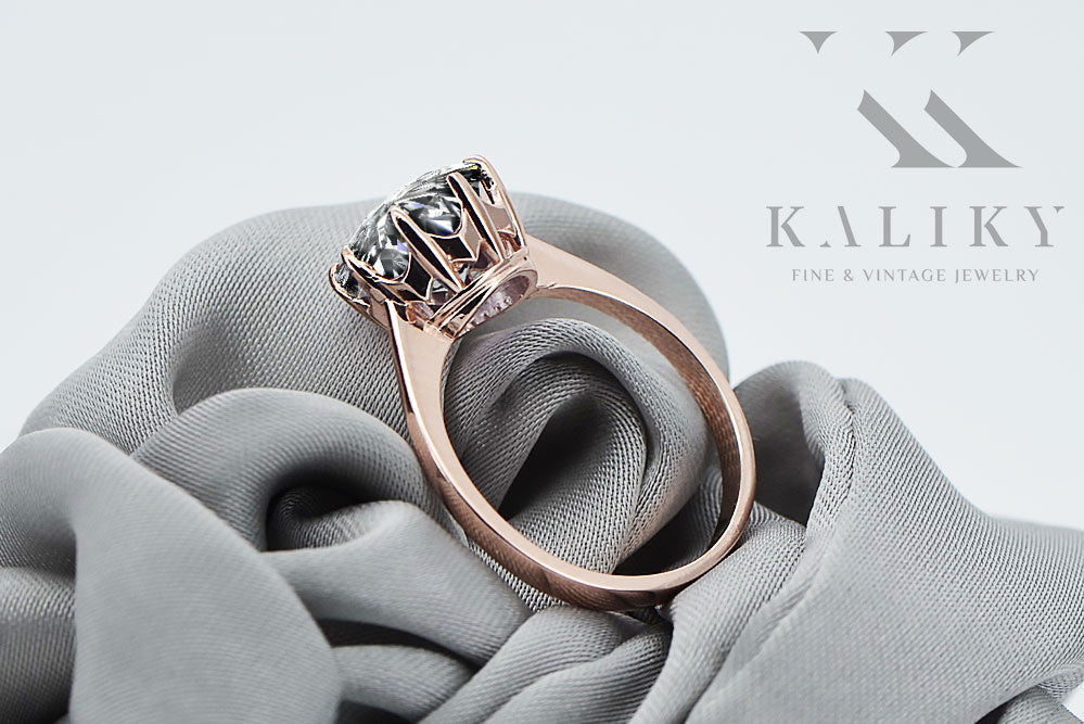 Vintage Zircon Ring in 14K Rose Gold (vrc157r-zi) — worn on the hand, showing profile