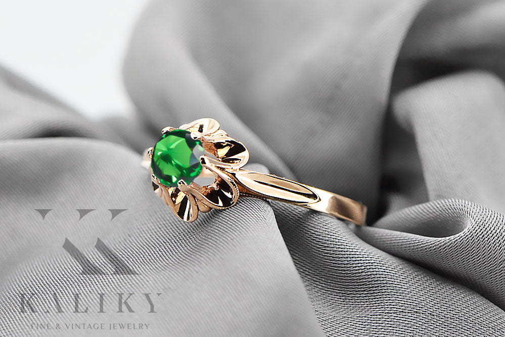 Vintage Emerald Ring in 14K Rose Gold (vrc004r-em) — worn on the hand, showing profile