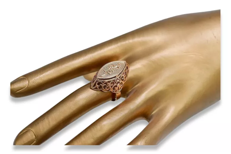 Vintage Ring in 14K Rose Gold (vrn016r) — close-up of the stone and setting