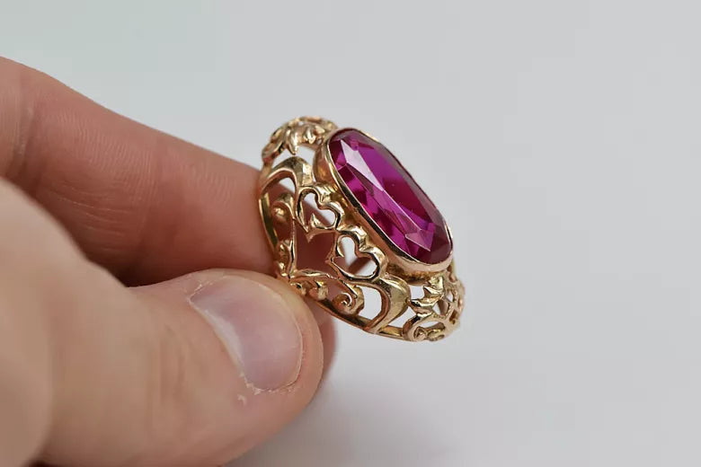 Vintage Ruby Alexandrite Emerald Sapphire Zircon Ring in 14K Rose Gold (vrc052) — close-up of the stone and setting
