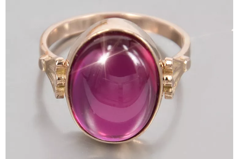 Vintage Alexandrite Ruby Emerald Sapphire Zircon Ring in 14K Rose Gold (vrc154) — detail of the metal texture