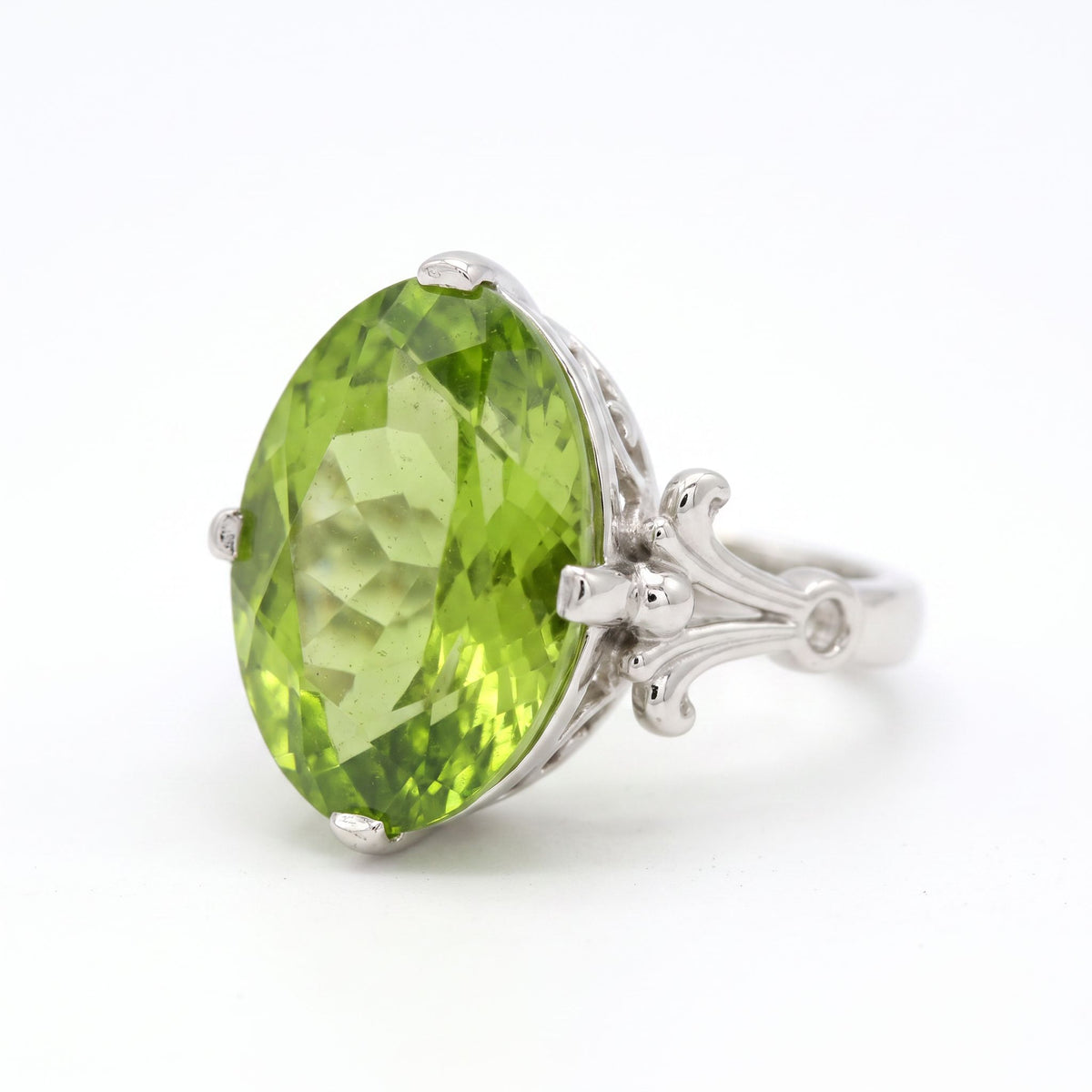 Vintage Yellow Peridot Ring in Sterling Silver (vrc369s-yp)